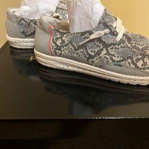 Hey Dudes, size 9, gray snake pattern